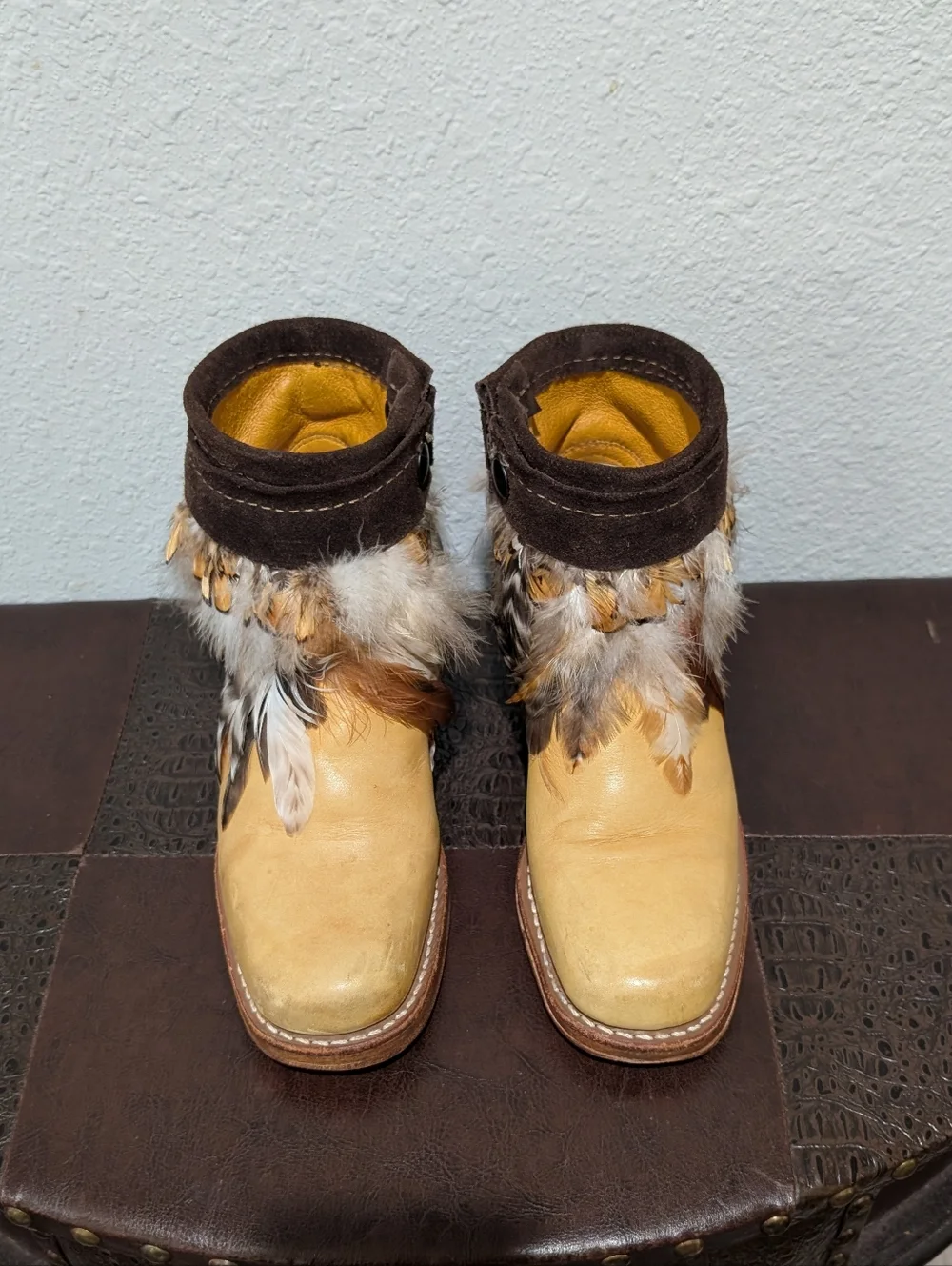 Vintage Frye Campus Banana Short Boots With Custom Feather Trim Size 6